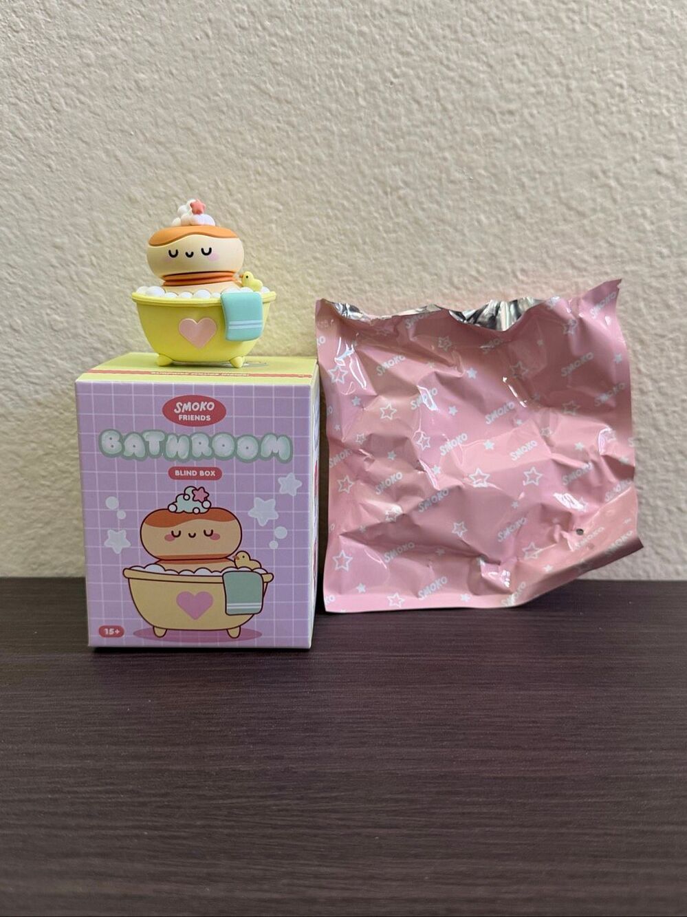 Smoko Friends Bathroom Blind Box Figure - Sofia Bath